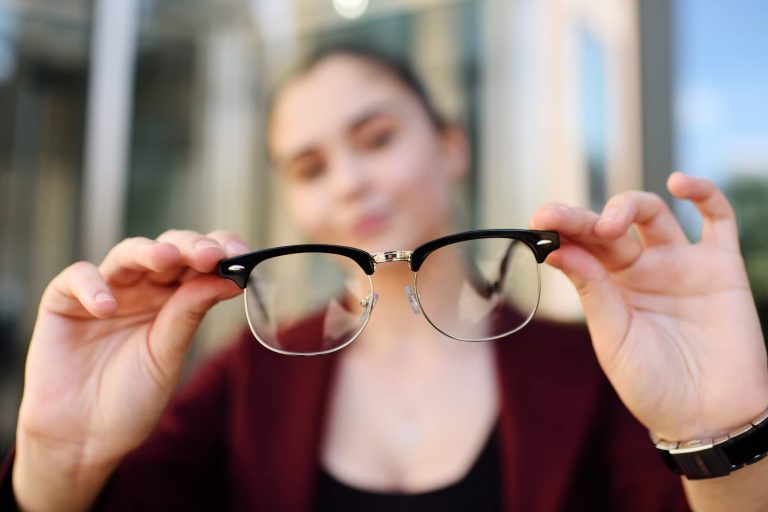 When Is It Necessary to Wear Glasses?