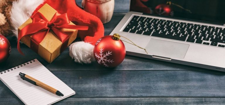 What Gifts Are Appropriate For Businesses to Give Clients During the Holiday Season?