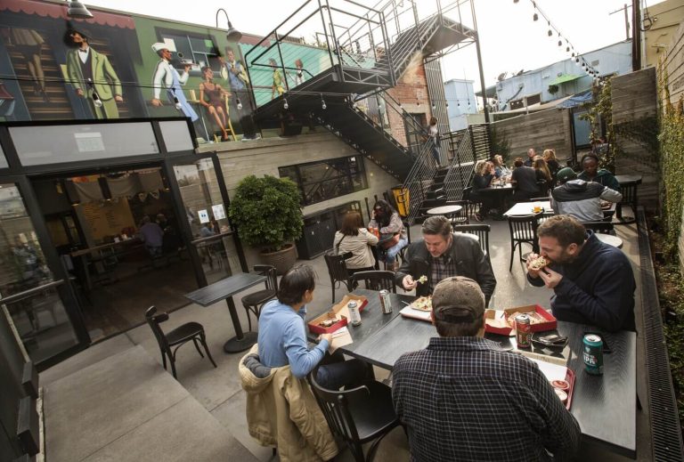 Etiquette When Dining Out With Realty Clients