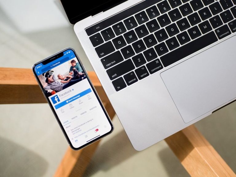 Facebook Groups vs Pages: What Are the Differences?