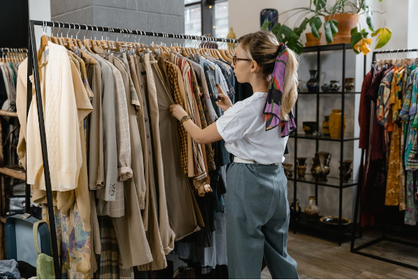 How to Find the Perfect Location for Your Fashion Store