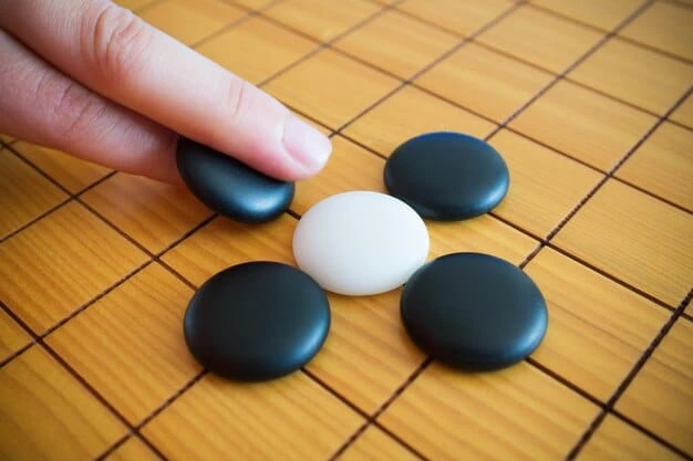 how to play Gomoku